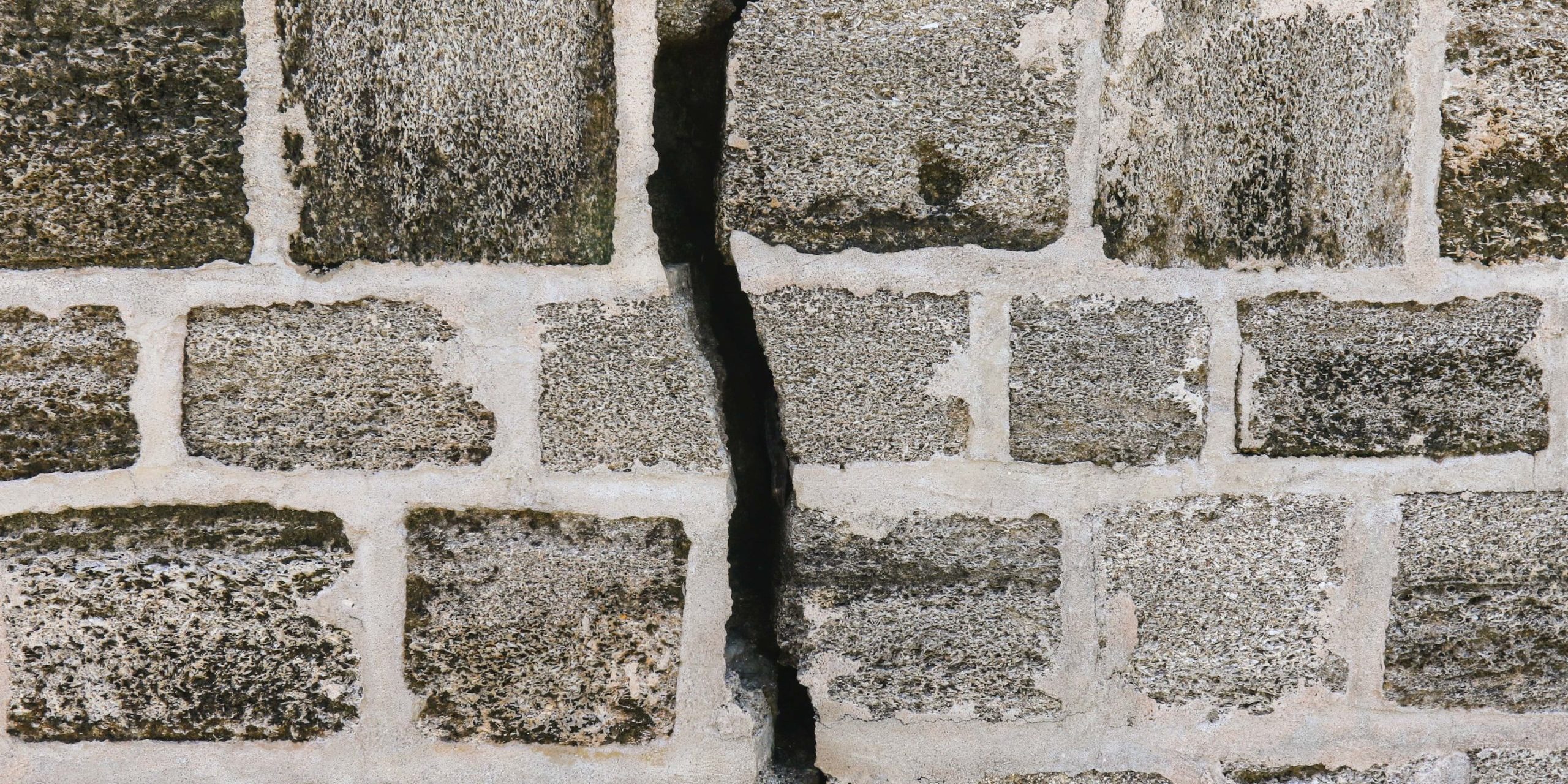 Signs of subsidence | Subsidence cracks